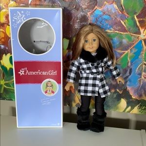 AMERICAN GIRL DOLL